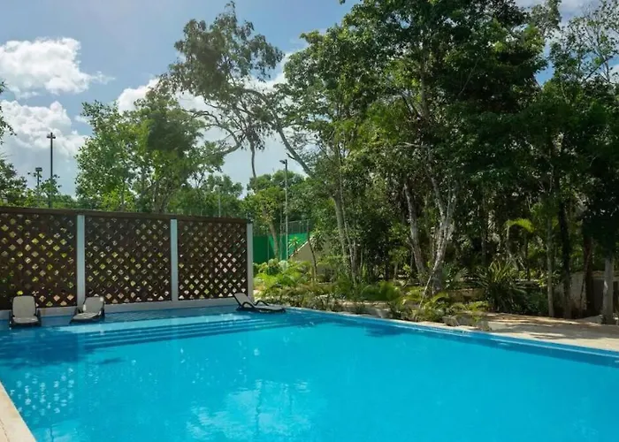 Twin 8br, Concierge, Gated ,jacuzzi, Paddle Court