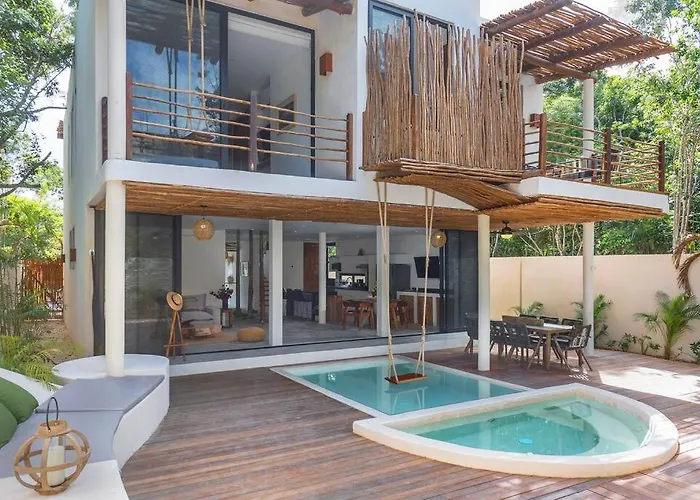 Twin 8br, Concierge, Gated ,jacuzzi, Paddle Court